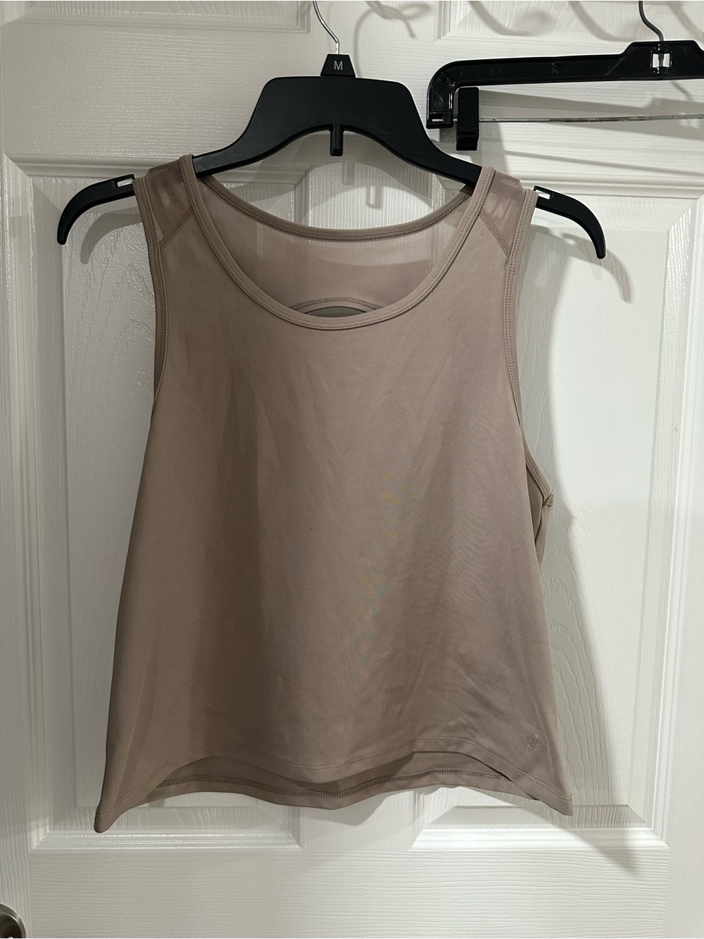 Women’s Sleeveless Muscle Tee Tank in Taupe